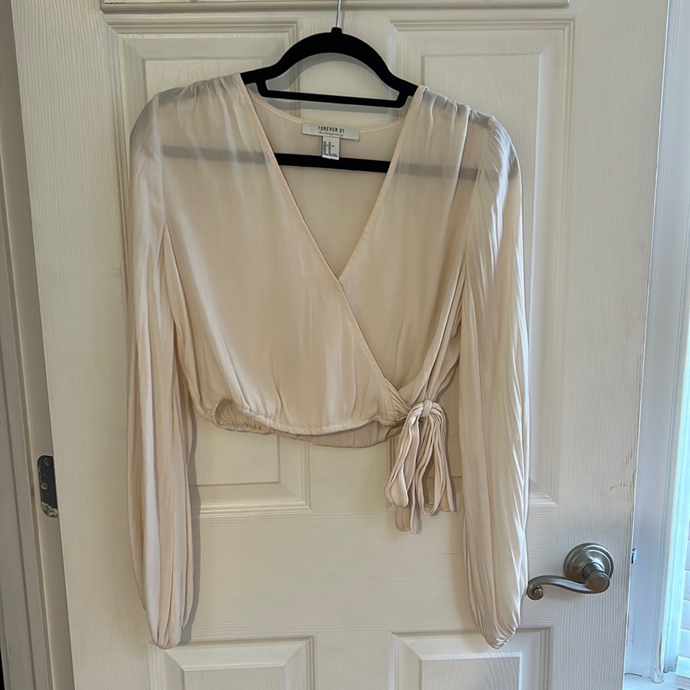 Long Sleeve Toe Front V Neck Top